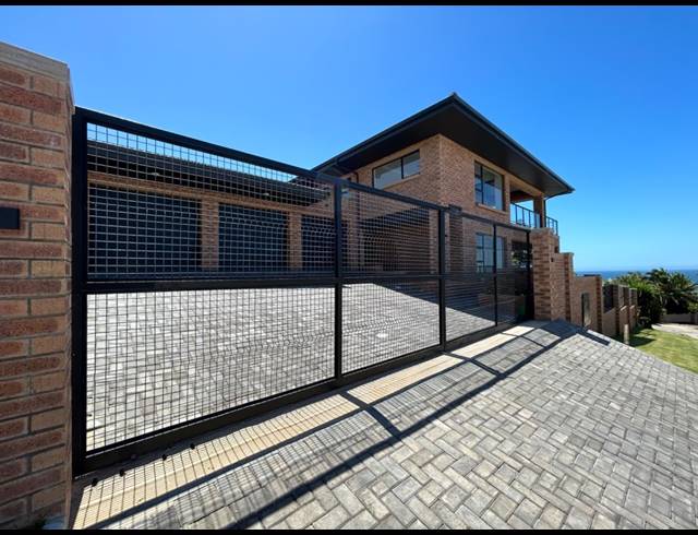 4 BEDROOM HOUSE FOR SALE IN WAVECREST